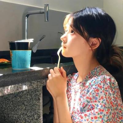 裙角飞扬的日子